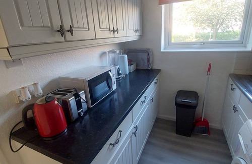 Tilbury Apartment | Cozy and Comfy Crib Away From Home