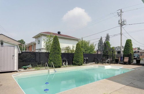 Laval-des-Rapides House | Cozy and Elegant Entire House