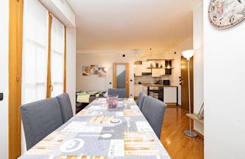 Porta Romana Apartment | Cozy and Lovely Home - City Center
