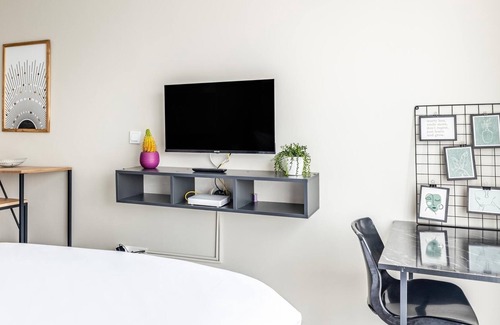 Atasehir Apartment | Cozy and Modern Studio with City View in Atasehir