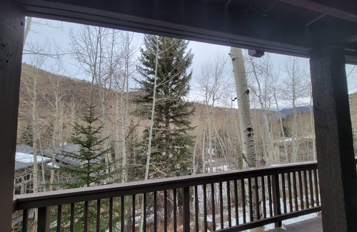 Intermountain Condo | COZY AND PEACEFUL WEST VAIL, HUGE PRIVATE DECK, WALK TO BUS STOP