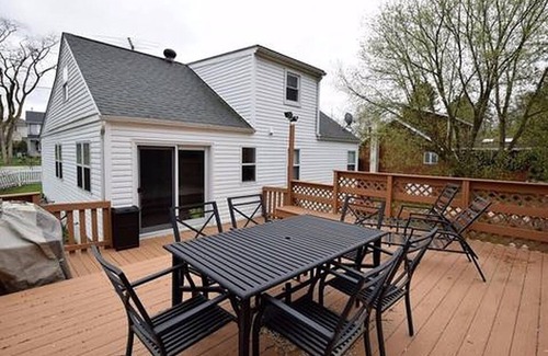 Zenda House | Cozy and Private Home Located within Minutes of Downtown and the Water