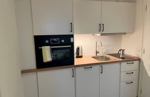 Meidling Apartment | Cozy and Stylish Flat Close to Schönbrunn Palace