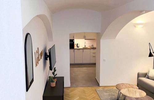 Meidling Apartment | Cozy and Stylish Flat Close to Schönbrunn Palace