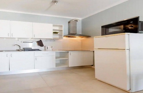 Quarteira Apartment | Cozy and Sunny Coastal Escape With Stunning Views