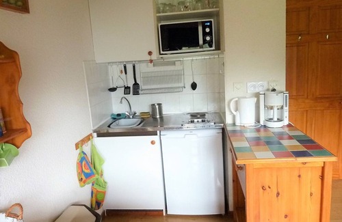 Saint-Jean-dʼAulps Apartment | Cozy apartment 50m from slopes, 2 rooms, sleeps 4