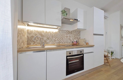 Nettuno Apartment | Cozy apartment 100 m. from FS station and 200 m. from sea and center.