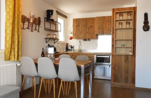 Les Deux Alpes Apartment | Cozy apartment 6 people, balcony, pets allowed, parking