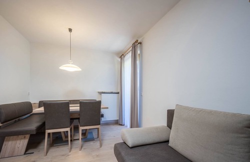 Mareta Apartment | Cozy Apartment Edelweiss with Mountain View, Wi-Fi, Sauna, Terrace & Balcony; Parking Available