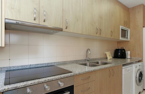 Blanes Apartment | Cozy Apartment for 5 near Blanes Beach with Balcony and Sea View