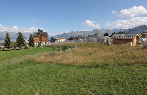 La Toussuire Apartment | Cozy apartment for 4 with south balcony in La Toussuire, near shops and slopes