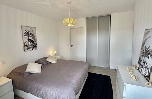 La Roche-sur-Yon Apartment | Cozy apartment with terrace 5 minutes from RSY train station