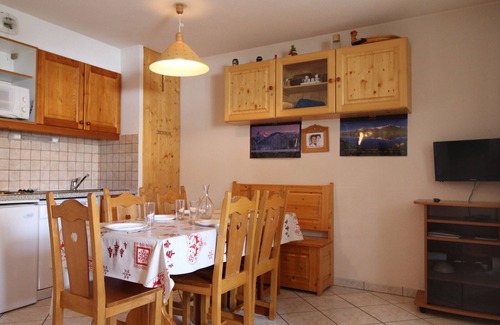 Aussois Apartment | Cozy apartment in Aussois, 6 people, parking included