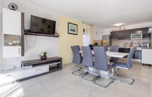 Barbat na Rabu Apartment | Cozy Apartment In Barbat Na Rabu