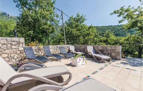 Sucici Apartment | Cozy Apartment In Moscenicka Draga