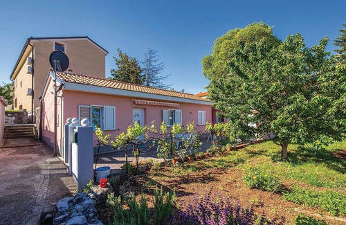 Zurkovo Apartment | Cozy apartment in Kostrena with WiFi