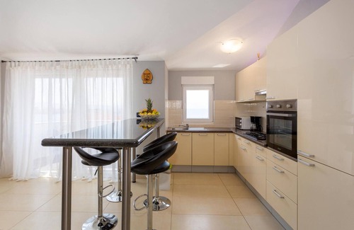 Municipality of Omisalj Apartment | Cozy apartment in Omisalj with kitchen