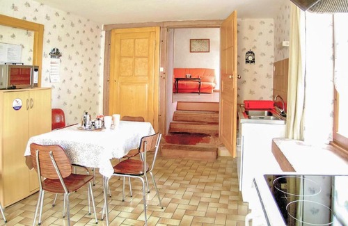 Plaine Apartment | Cozy Apartment In Plaine With Wifi