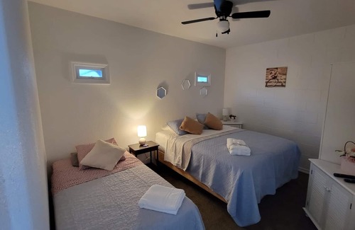 Orlando Apartment | Cozy Apartment in S Orlando, approx. 20 minutes away from Disney and Universal.
