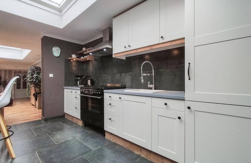 Yerseke Apartment | Cozy apartment in Yerseke with sauna