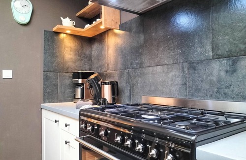 Yerseke Apartment | Cozy apartment in Yerseke with sauna