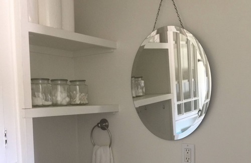 Glendora Apartment | Cozy apartment located walking distance from beautiful downtown Glendora, CA.