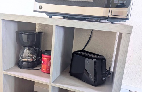 West Colorado Springs Apartment | Cozy apartment/studio with AC in Colorado Springs