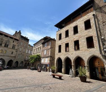 Figeac Apartment | Cozy Appartment Champollion 1