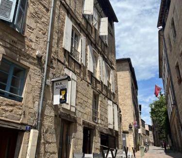 Figeac Apartment | Cozy Appartment Champollion 1