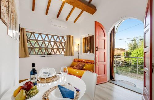 Pian di Sco Apartment | Cozy Apt inTypical Hayloft with Garden - Happy Rentals