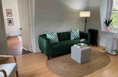 Newtonville Apartment | Cozy Apt w/Sunset View Over River