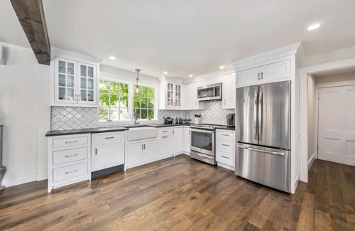 Camden Apartment | Cozy, Artful, Classic Maine Home