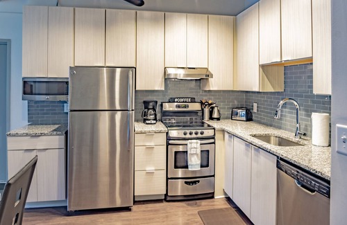 SoNo Apartment | Cozy Atlanta 2BR with Balcony