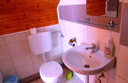 Jezerce House | Cozy attic room