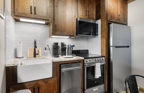 Dover House | Cozy Barn Apartment