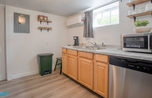 Price Apartment | Cozy Basement Apartment for Extended Stays