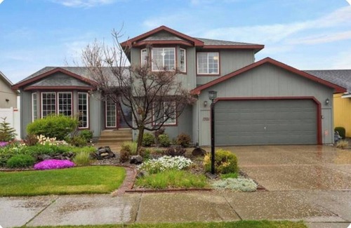 Nevada - Lidgerwood House | Cozy basement room in North Spokane