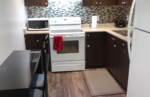Bramalea Apartment | Cozy Basement Suite in Brampton