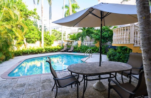 Hendricks and Venice Isles Apartment | Cozy Beach Apt Las Olas Blvd