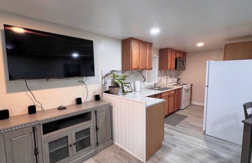 Longs House | Cozy Beach Bum Hideaway