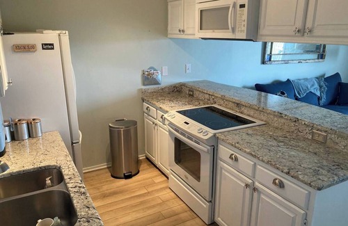 Emerald Isle Condo | Cozy beach condo in Emerald Isle, NC
