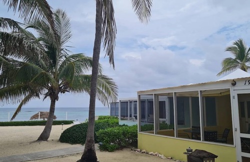 Rum Point Cottage | Cozy Beach Cottage at The Sea Lodges in Cayman Kai