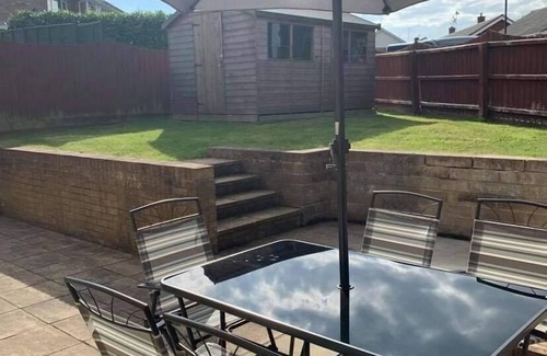 Lake House | Cozy Beach House in Sandown - 3 Bedrooms