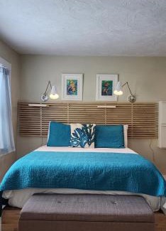 Pass-a-Grille House | Cozy Beach Rental 1B/1B