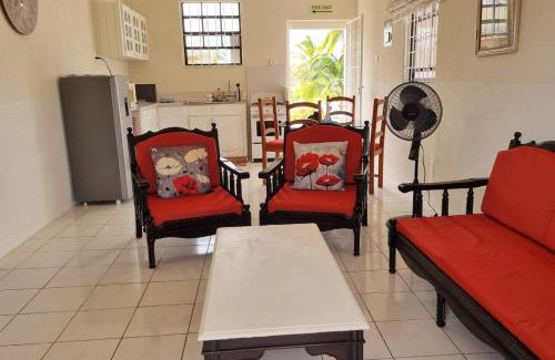 Enterprise Apartment | Cozy Beach Surf