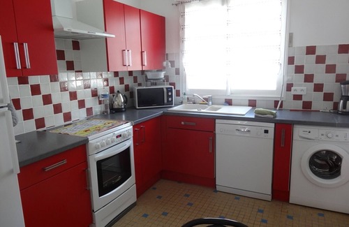 La Faute-sur-Mer House | Cozy Beachside Villa with Enclosed Garden, Near Town Center - La Faute-sur-Mer