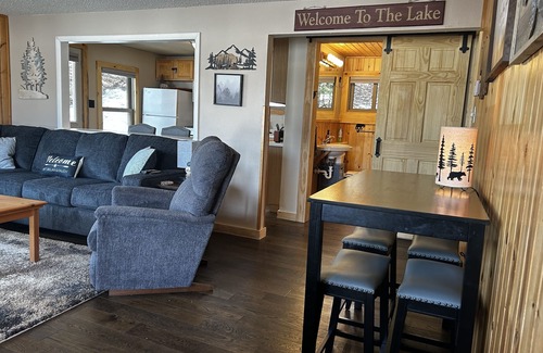 St Germain Cabin | COZY BEAR LODGE-On UTV/Snowmobile trail, Beachside Cabin w/Porch, Private dock