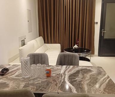 Ajman House | Cozy Beautiful Private Room with Shared Washroom