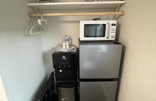 Poway Apartment | Cozy bedroom with private entrance in charming Poway with WiFi access