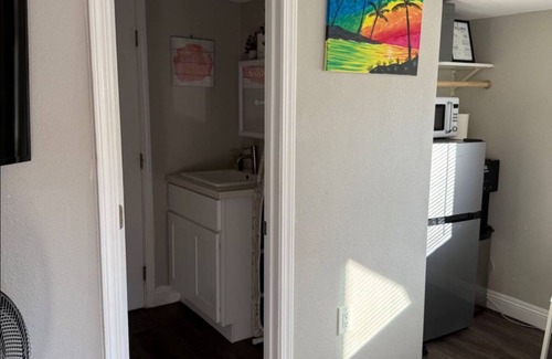 Poway Apartment | Cozy bedroom with private entrance in charming Poway with WiFi access
